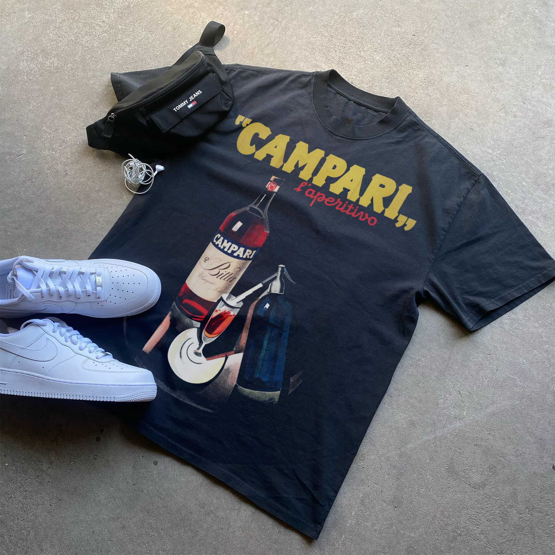 1921 'Mixer' Campari Vintage Poster Heavyweight Black T-Shirt