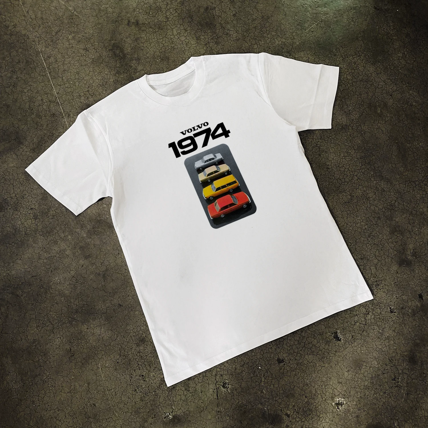 1974 'Volvo 144' Classic White T-Shirt