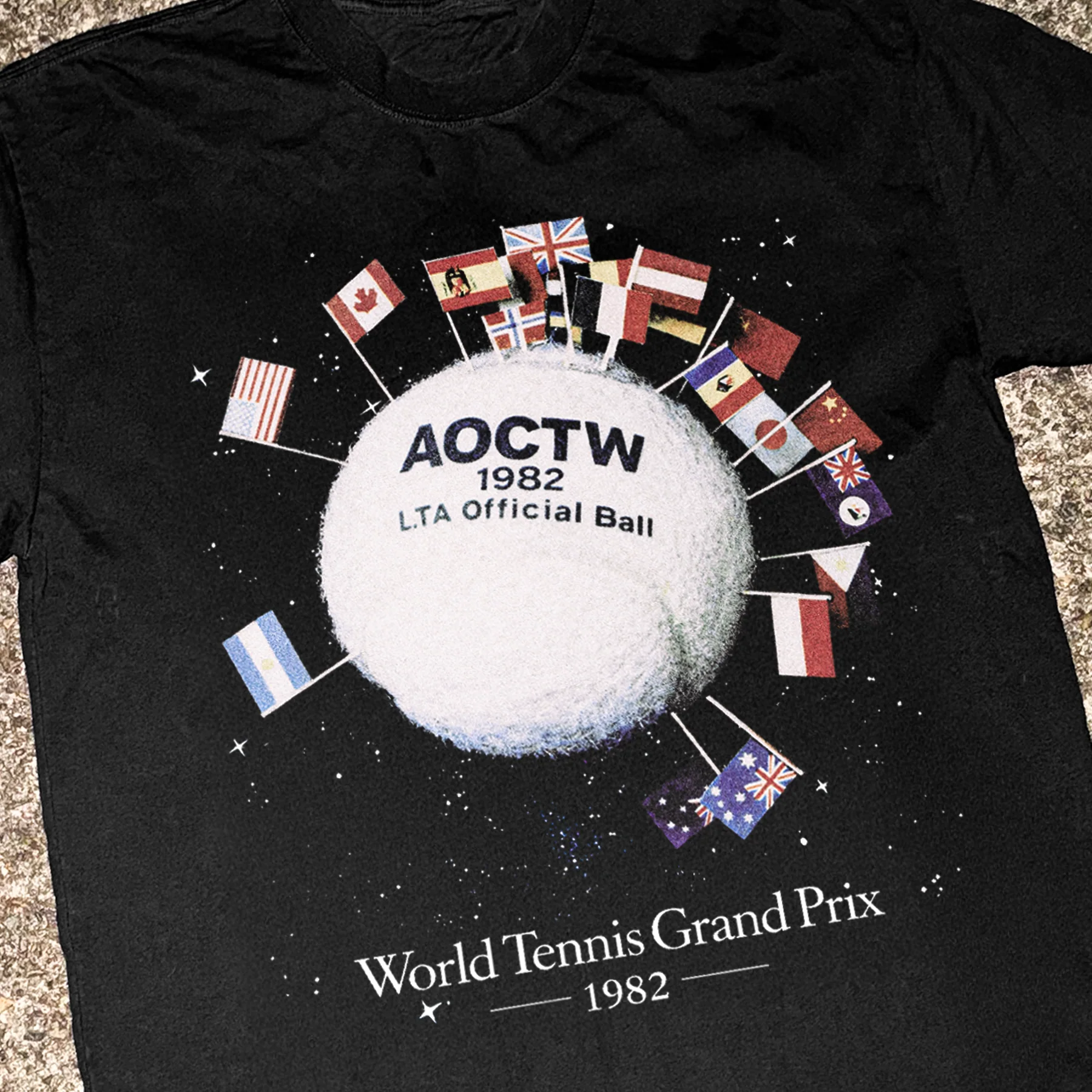 '1982 World Tennis Grand Prix' INTL. Globe Heavy Faded Black Tee - Image 2