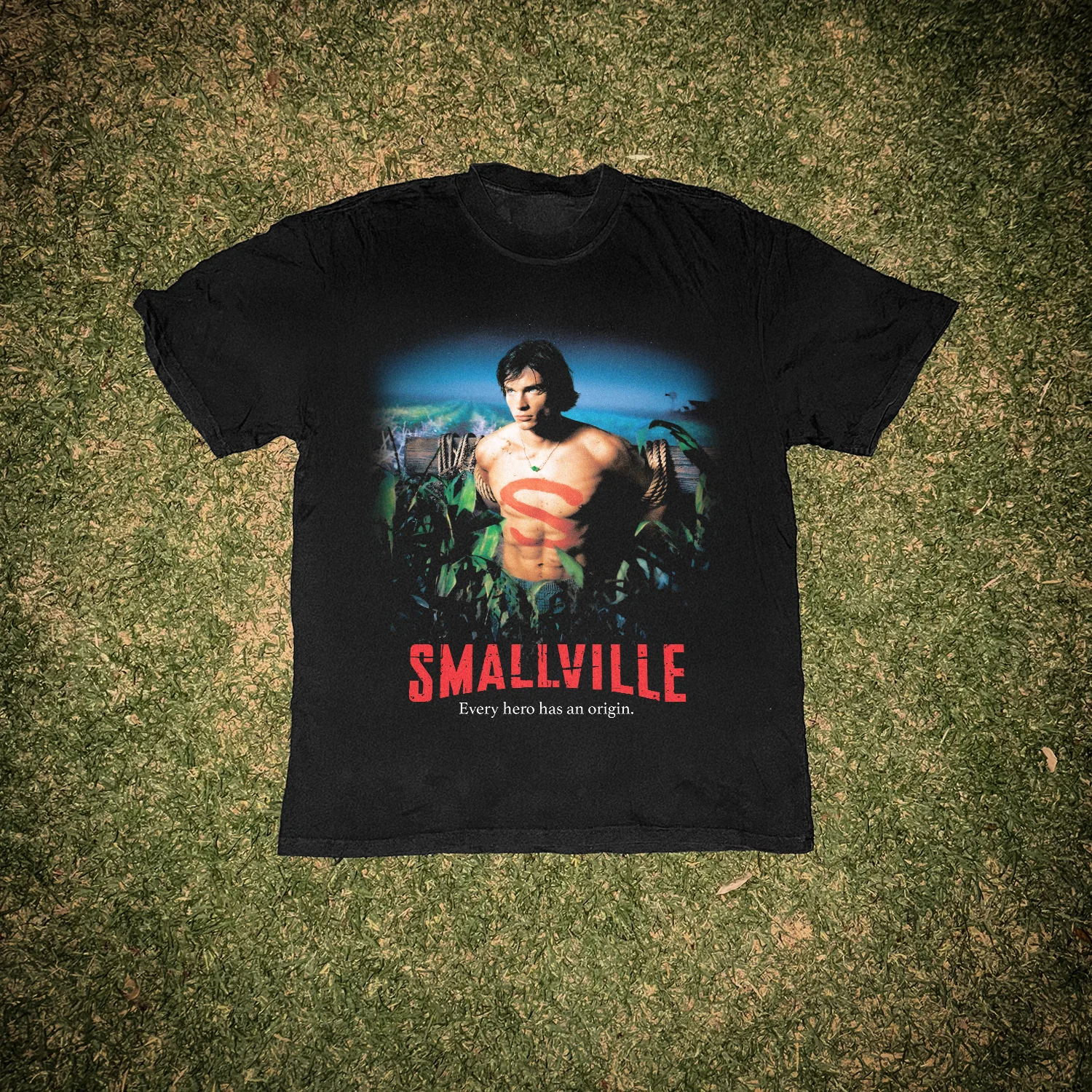 2001 Smallville 'Hero Origin' Black Heavy Faded Tee