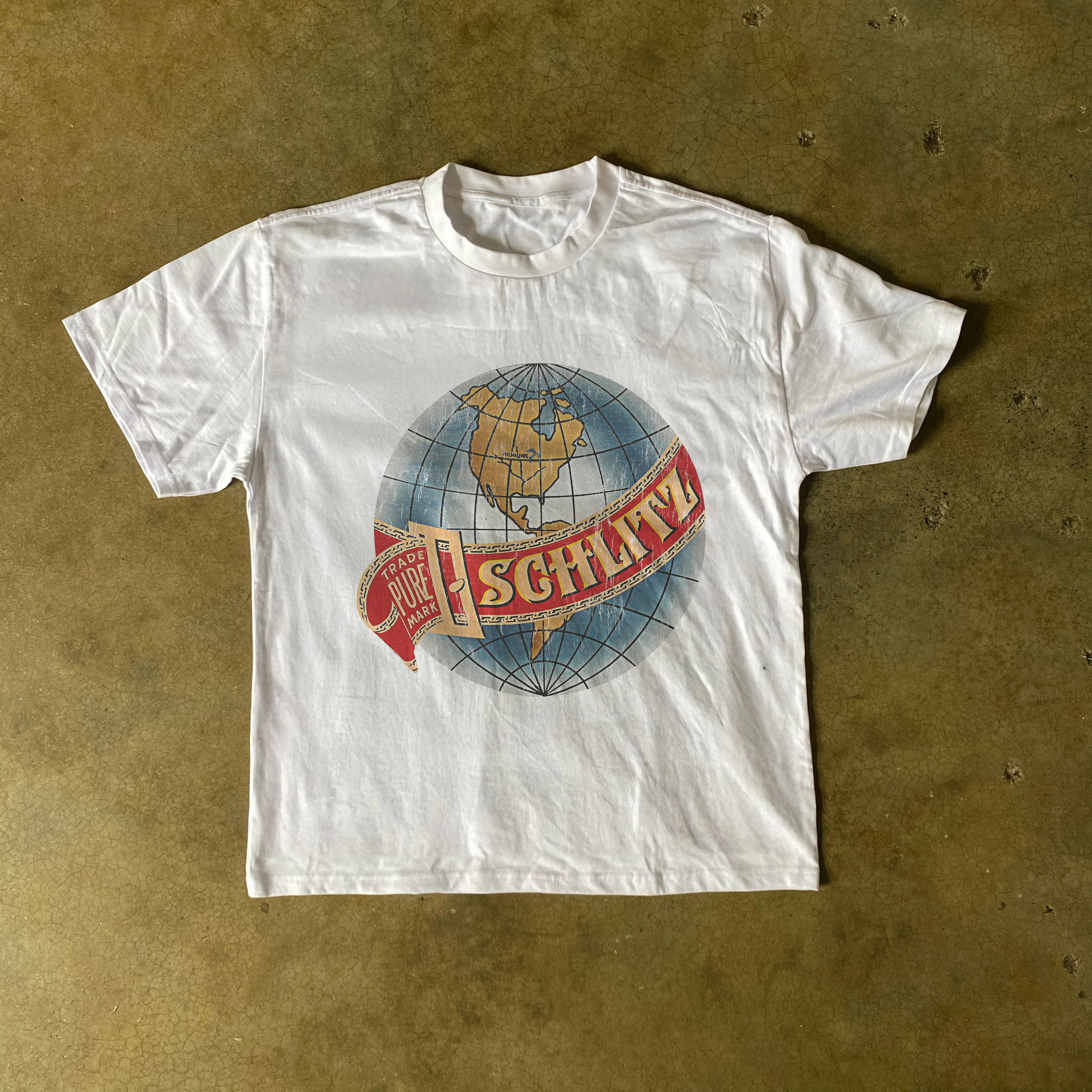 Vintage Milwaukee Schlitz Globe Heavyweight White T-Shirt